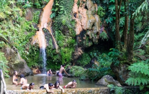 Calderas Velha auf 27 bzw 37 Grad Pools auf Sao Miguel