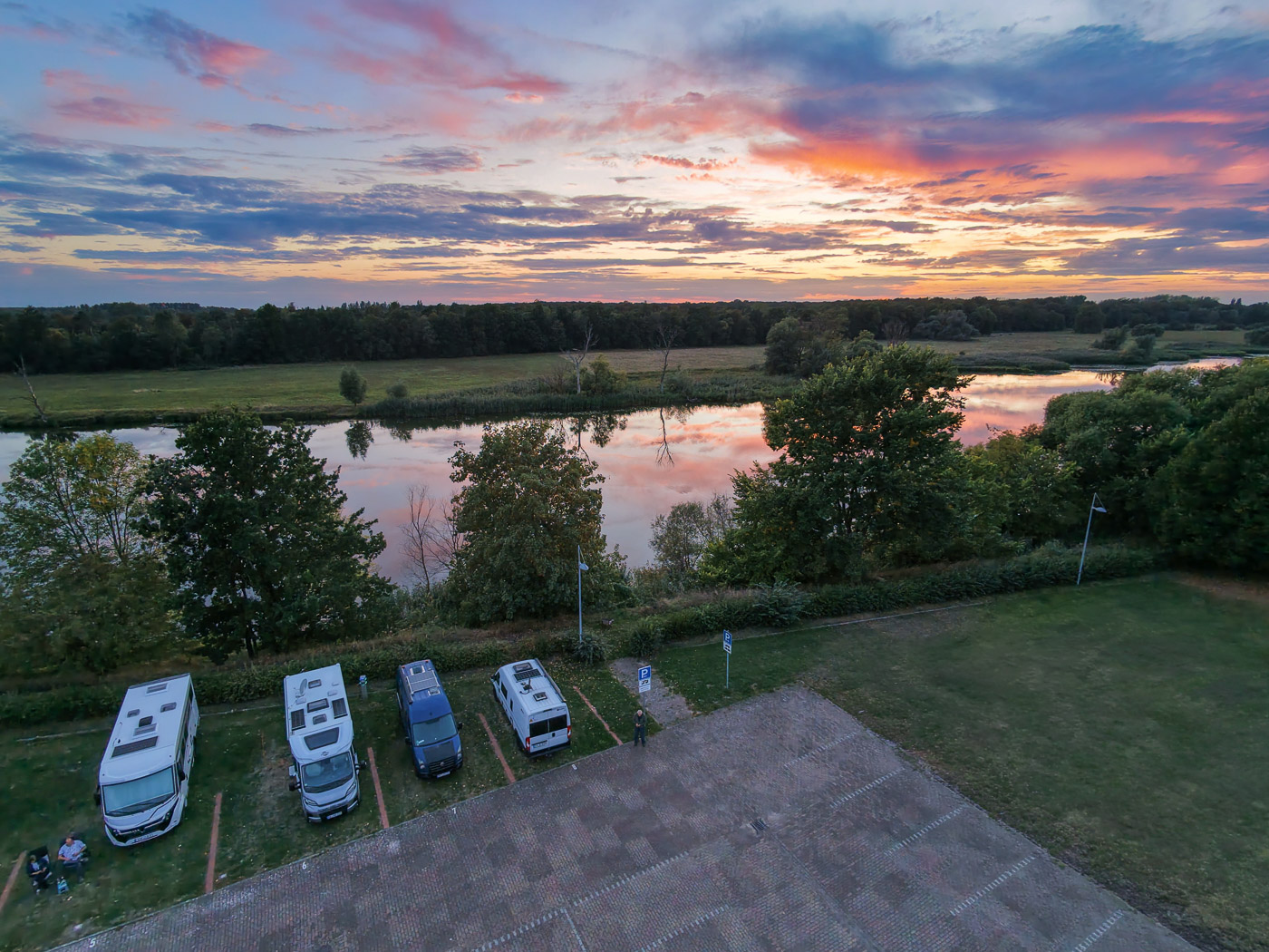 dji_fly_20260911_194010_0131_1789148743585_photo_beautify-Bearbeitet